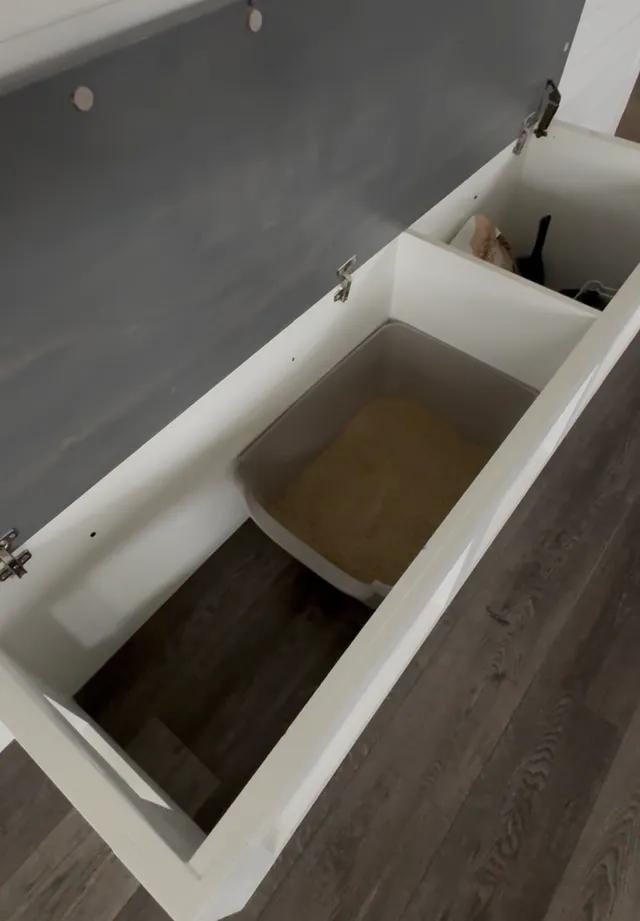 Patibör Modern Kapaklı Kedi Tuvaleti